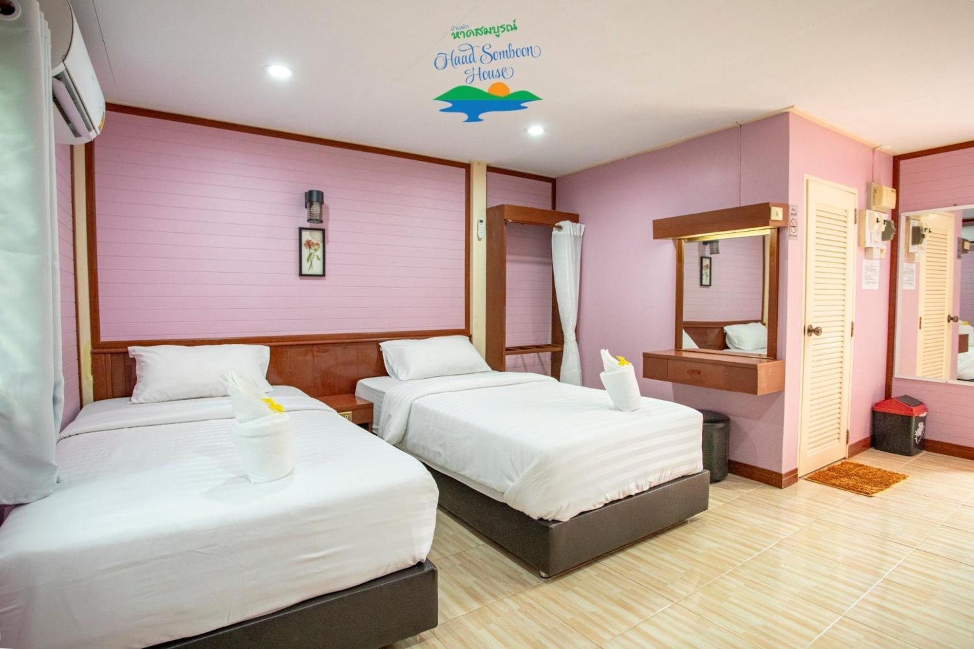 Haad Somboon House Hotel Bang Saphan Ngoại thất bức ảnh